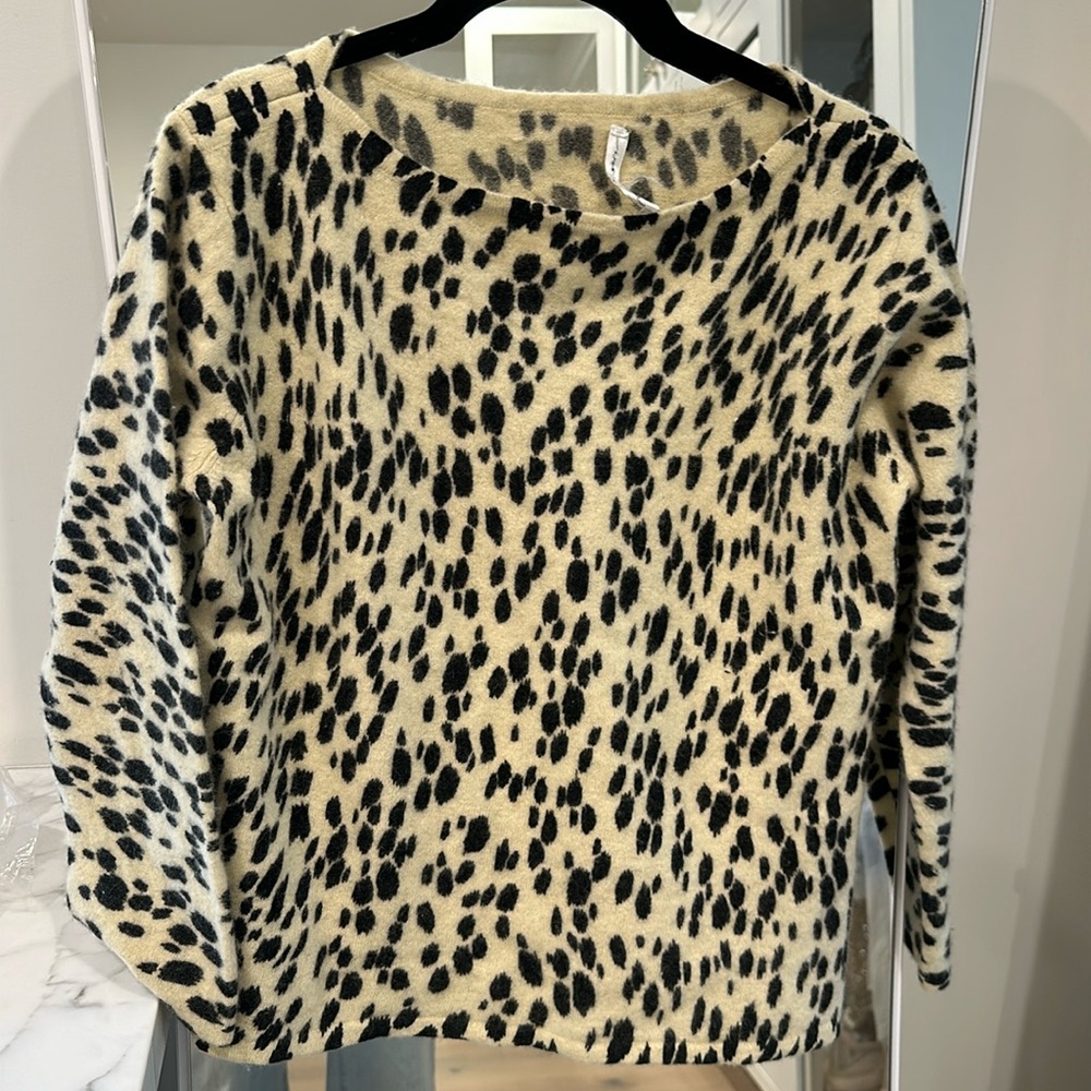 Leopard print sweater